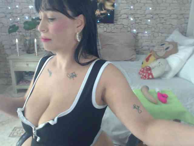 AlissonTyler webcam