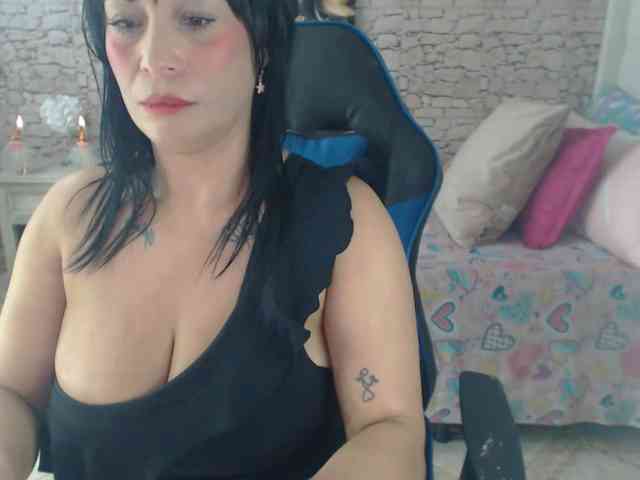 AlissonTyler AlissonTyler