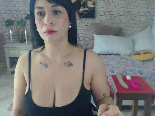 AlissonTyler webcam