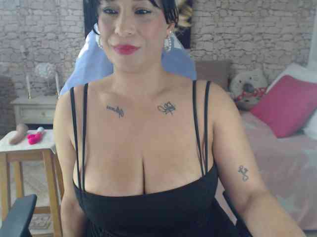 AlissonTyler webcam