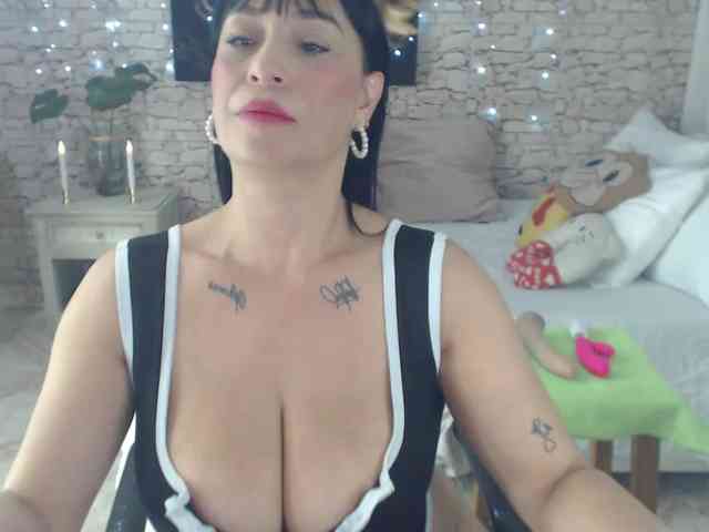 AlissonTyler webcam