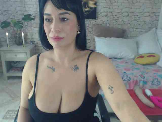 AlissonTyler webcam
