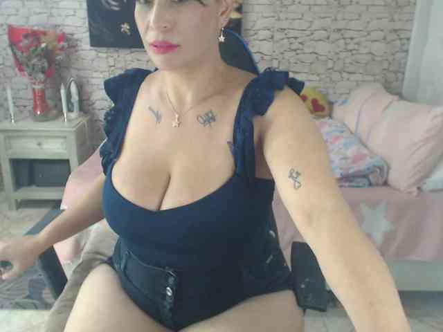 AlissonTyler AlissonTyler