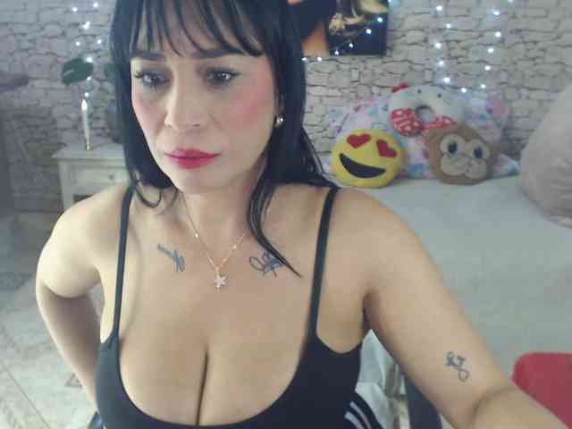 AlissonTyler webcam
