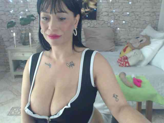AlissonTyler webcam