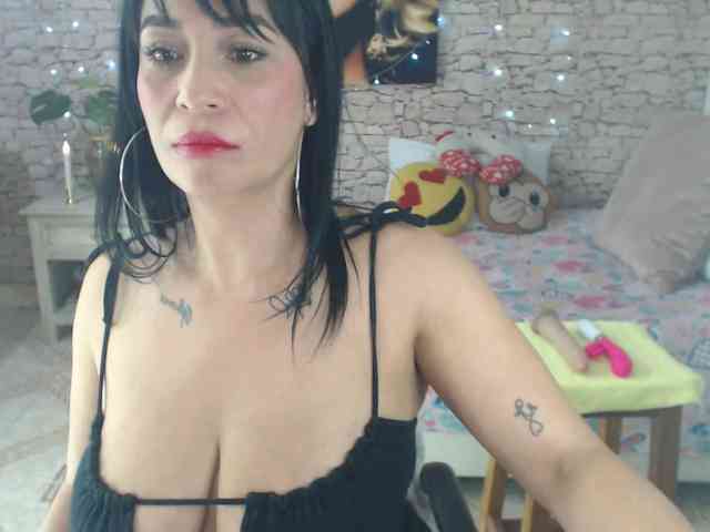 AlissonTyler webcam