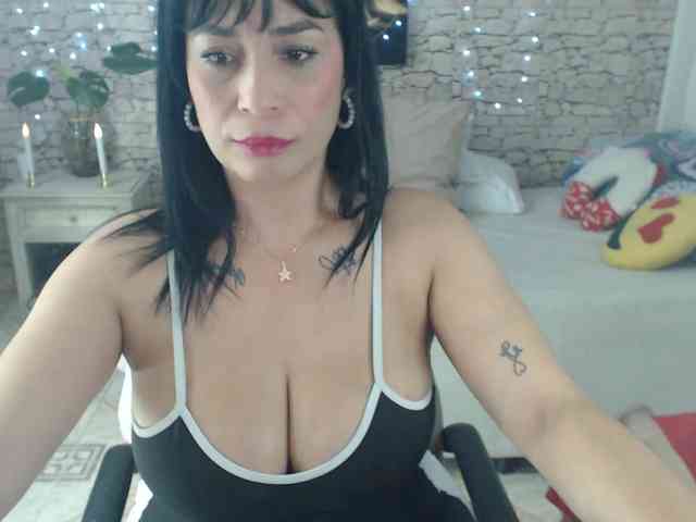 AlissonTyler webcam