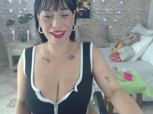 AlissonTyler webcam