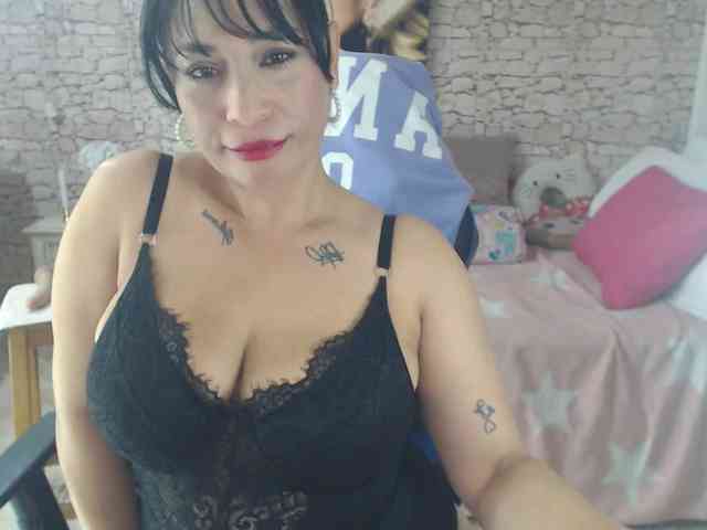 AlissonTyler webcam