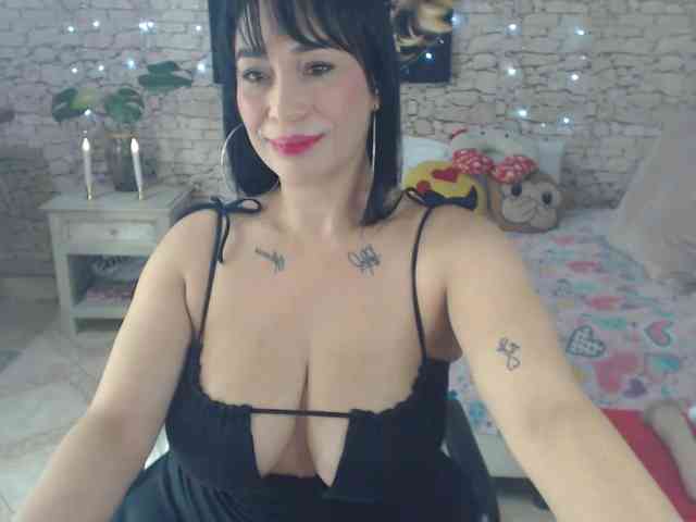 AlissonTyler webcam