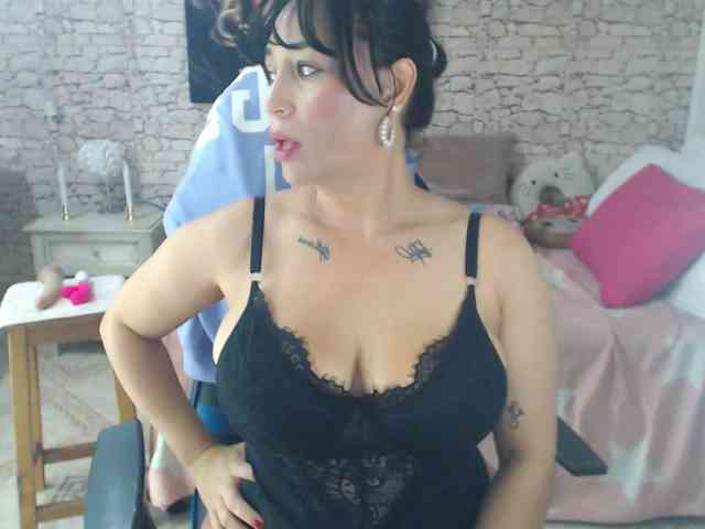AlissonTyler webcam