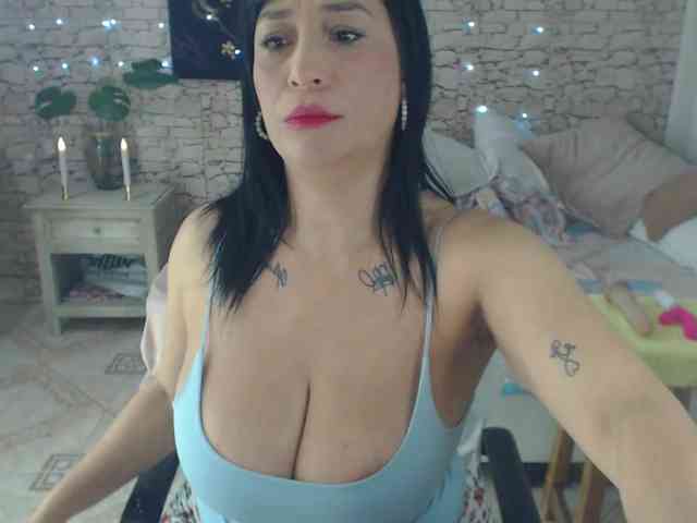 AlissonTyler webcam