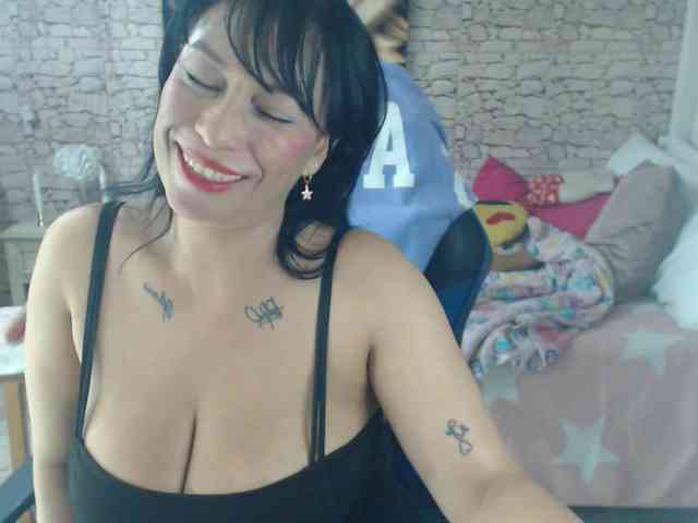AlissonTyler webcam