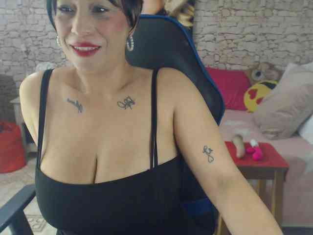 AlissonTyler webcam