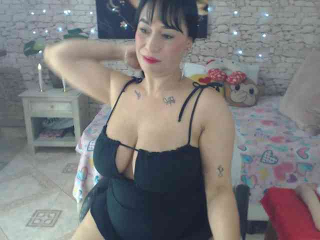 AlissonTyler webcam