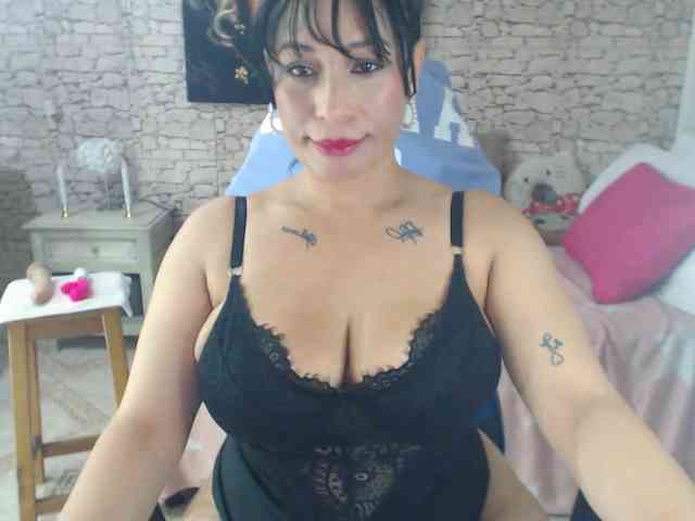 AlissonTyler webcam