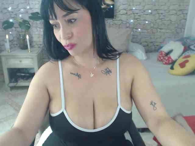 AlissonTyler webcam