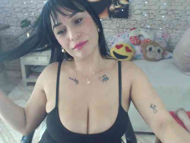 AlissonTyler webcam