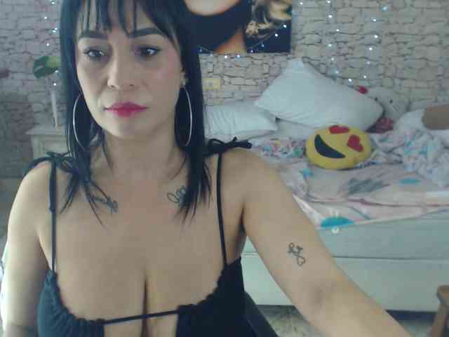 AlissonTyler webcam