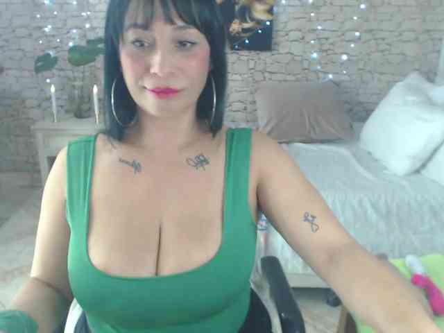 AlissonTyler webcam