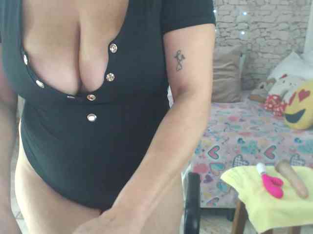 AlissonTyler webcam