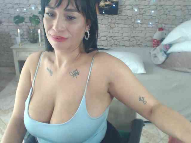 AlissonTyler webcam