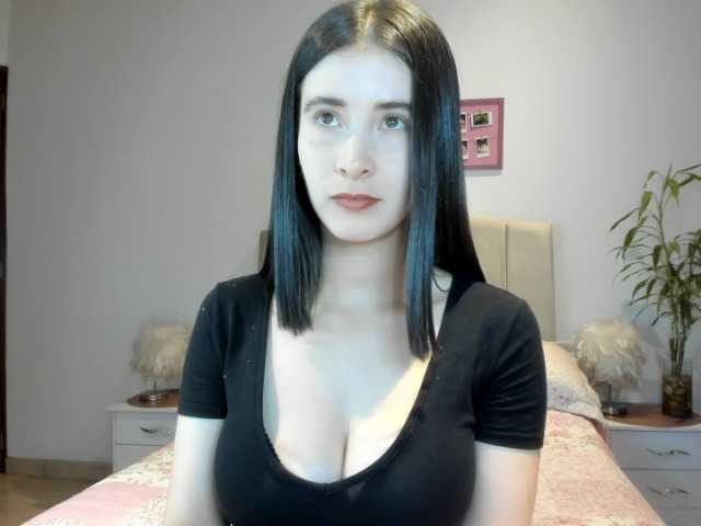 macarena-60's BongaCams show and profile