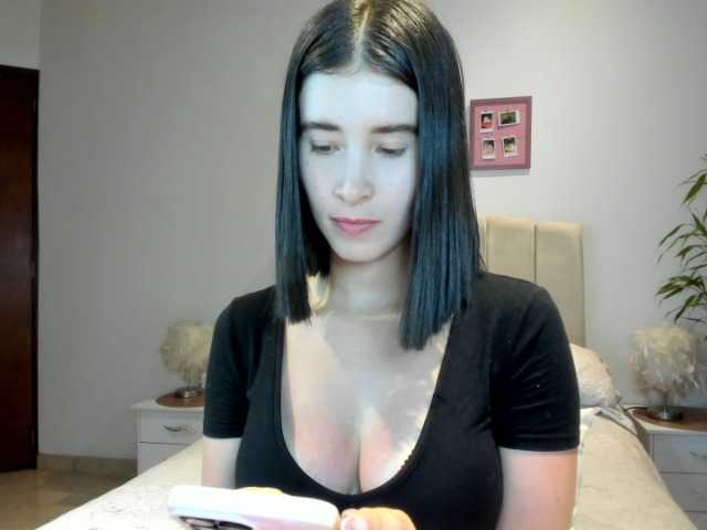 macarena-60's BongaCams show and profile