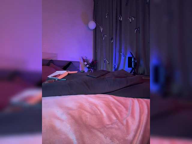 WhoreMira — IM MIRA, EVERYTHING IN TIP MENU WORKS WITH  SINGLE TIP IN FREE CHAT. LOVENSE FROM 2 TOKENS. 21 MAX LVL 