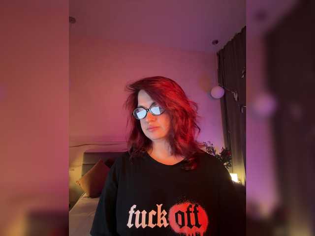 WhoreMira's BongaCams show and profile