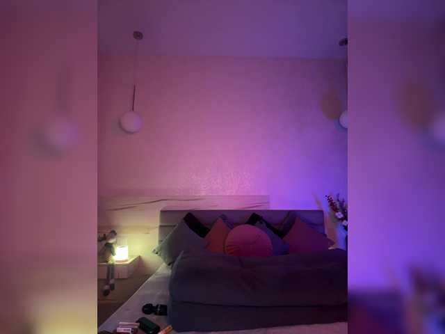 WhoreMira's BongaCams show and profile