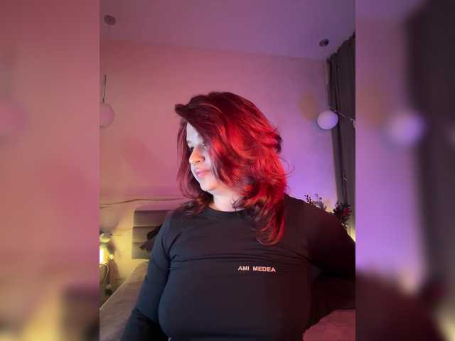 WhoreMira's BongaCams show and profile