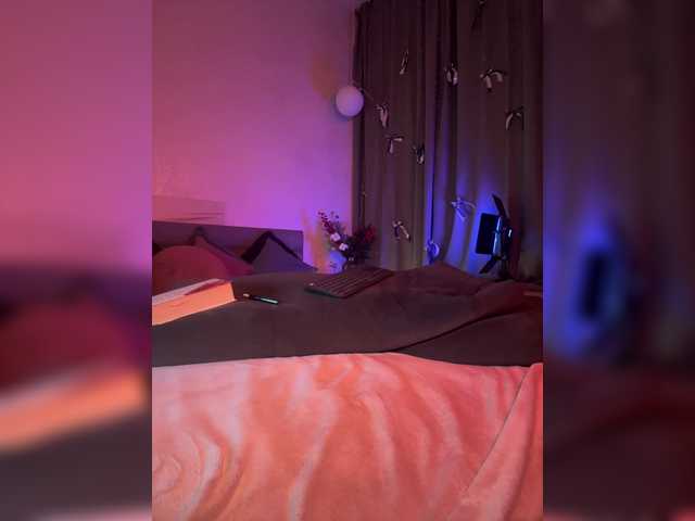 WhoreMira — IM MIRA, EVERYTHING IN TIP MENU WORKS WITH  SINGLE TIP IN FREE CHAT. LOVENSE FROM 2 TOKENS. 21 MAX LVL 