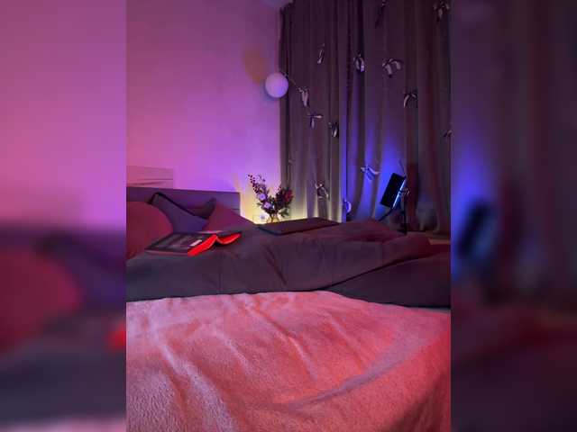 WhoreMira's BongaCams show and profile