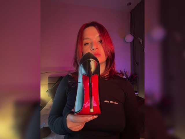 WhoreMira's BongaCams show and profile