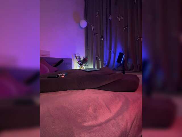 WhoreMira's BongaCams show and profile