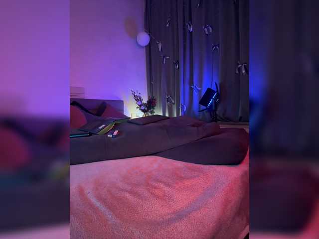 WhoreMira's BongaCams show and profile