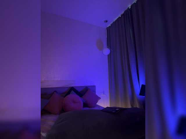  WhoreMira chat room