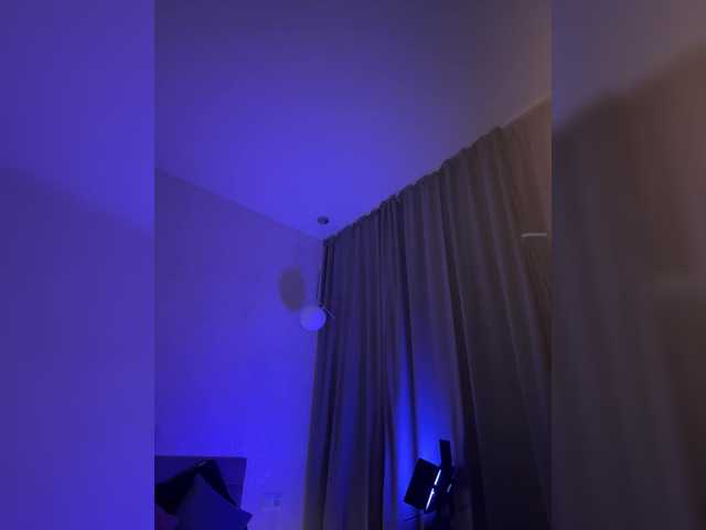  WhoreMira chat room