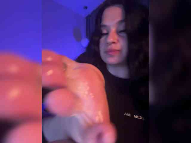 WhoreMira Live Webcam on BongaCams