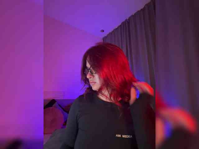 WhoreMira Live Webcam on BongaCams