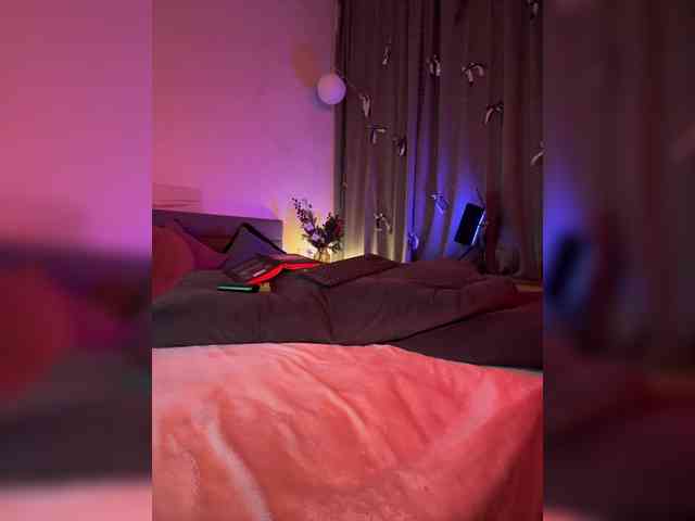 WhoreMira Live Webcam on BongaCams