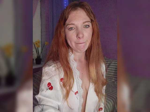 Curlyhair65's BongaCams show and profile