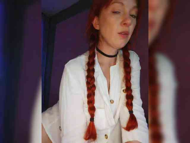Curlyhair65 webcam