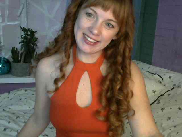 Curlyhair65 webcam