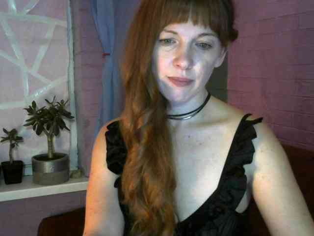 Curlyhair65 webcam
