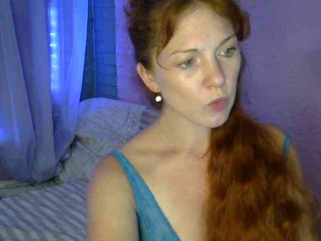 Curlyhair65 webcam