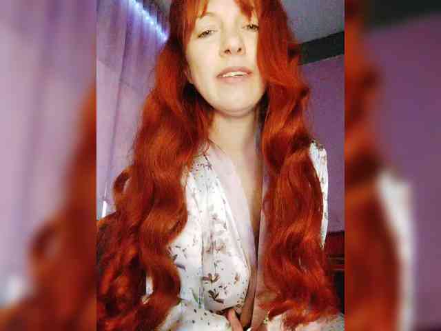 Curlyhair65 webcam
