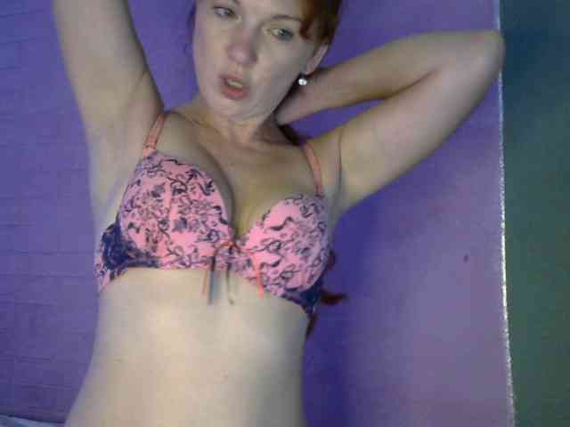 Curlyhair65 webcam