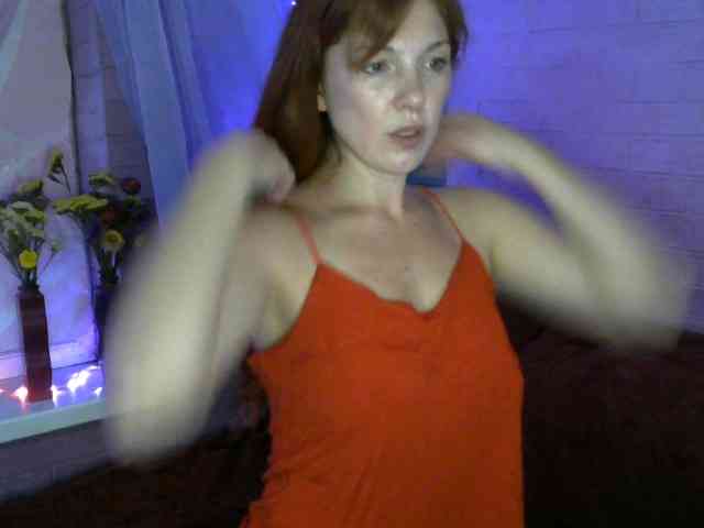 Curlyhair65 webcam